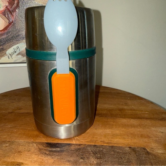 Stanley thermos food container 18oz with spork - Picture 2 of 5